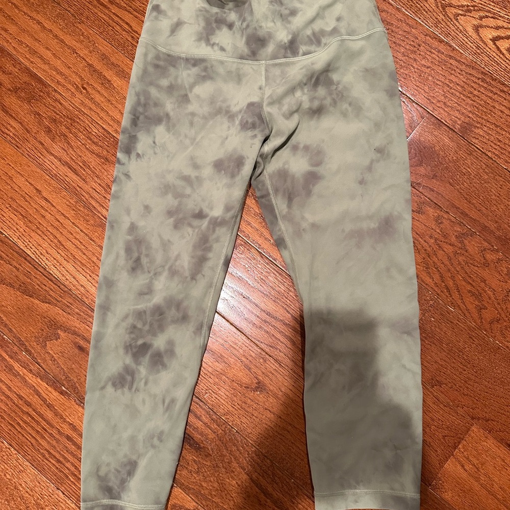 Lululemon tie dye leggings